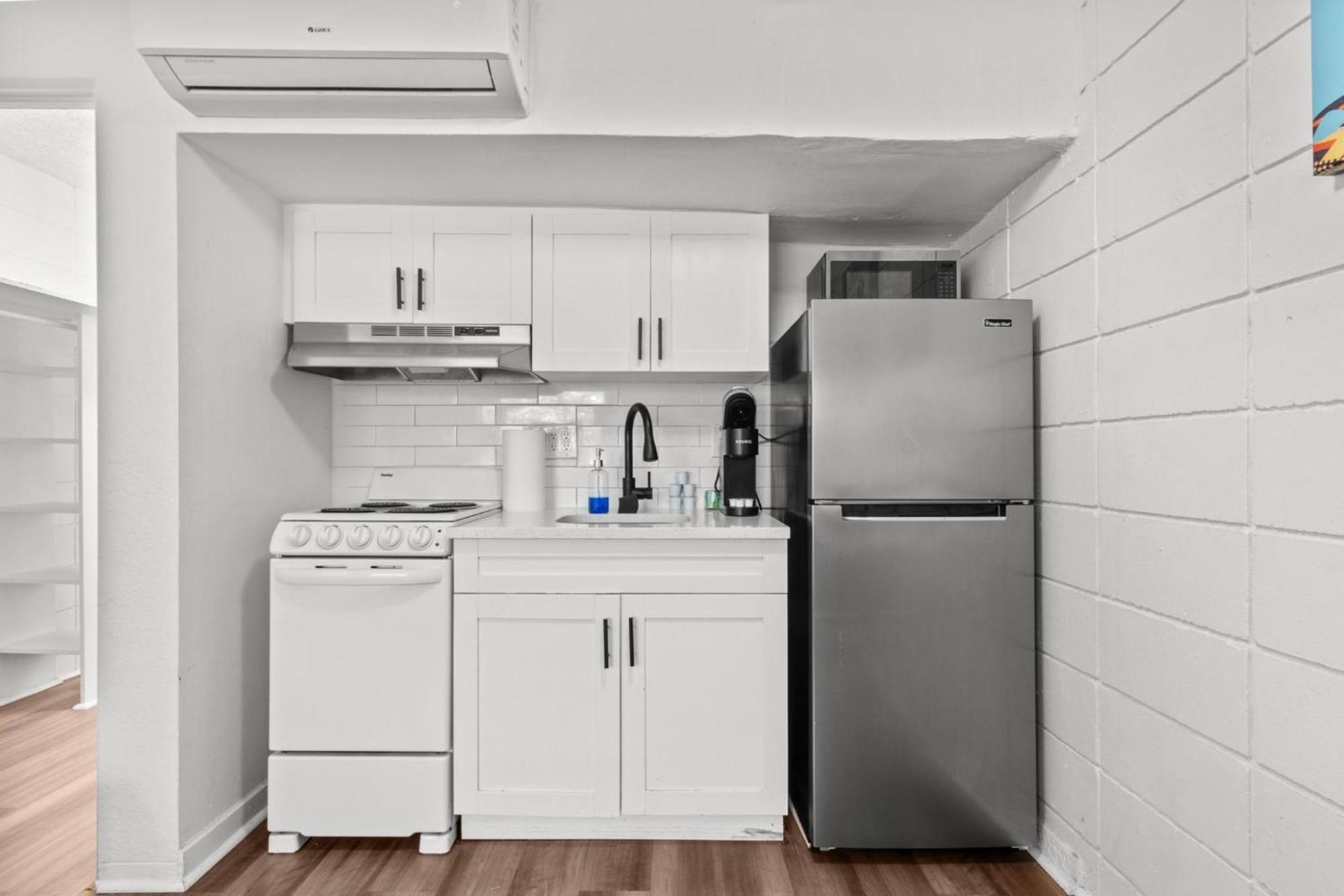 Modern Downtown St Petersburg Studio Pet-Friendly Affordable! Εξωτερικό φωτογραφία